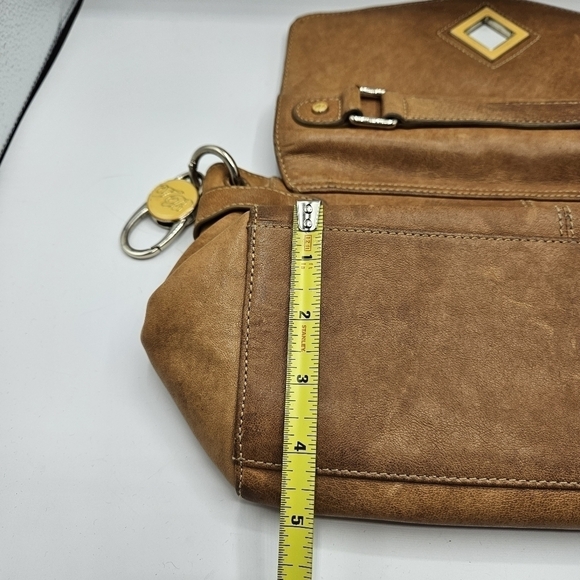 Ted Baker leather twist closer - Picture 7 of 10